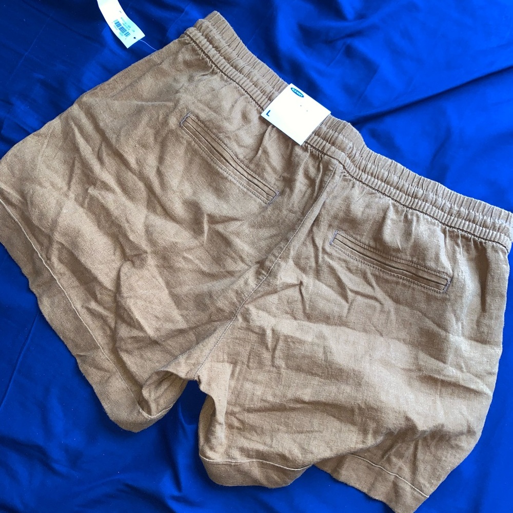 Beige-mustard Old Navy shorts